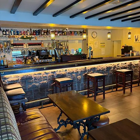 Tigh Terry Bar